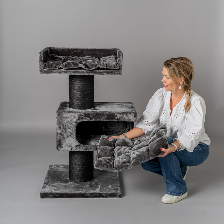 Cat Scratcher Maine Coon Lounge Retreat Blackline (Dark Grey)