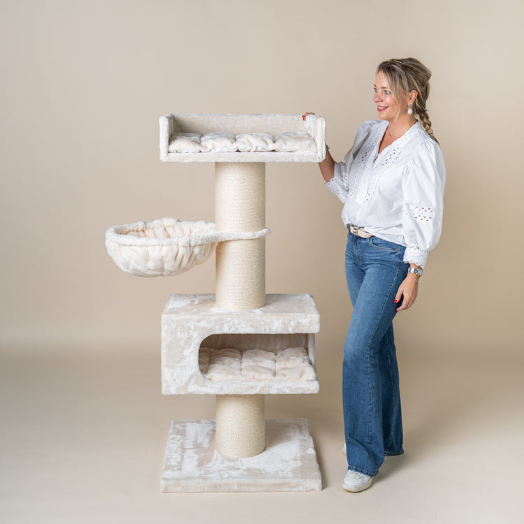 Cat Scratcher Royalty Retreat (Beige)