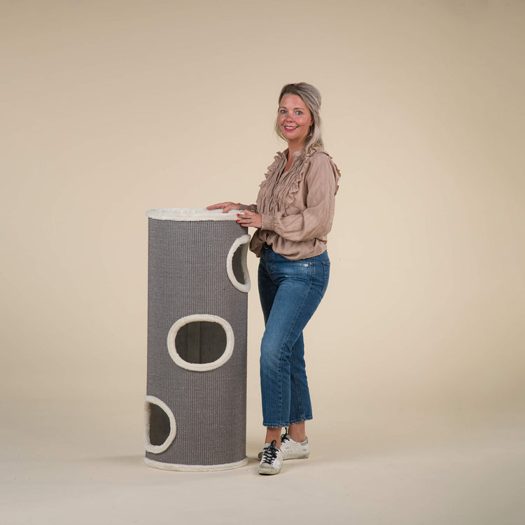 Scratching Barrel Coony Lounge (Cream)