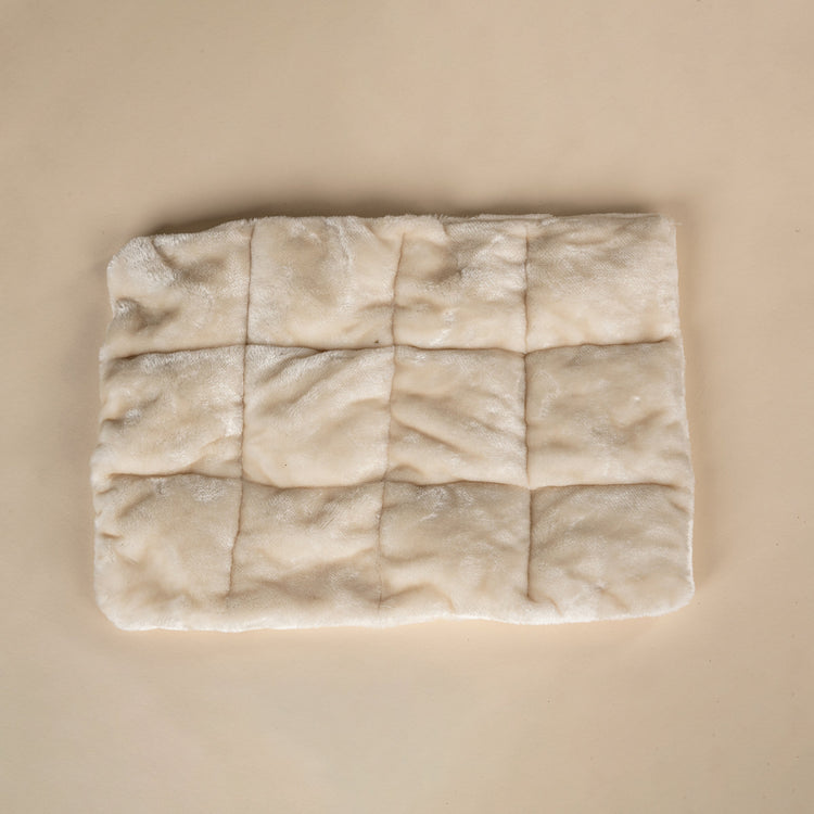 Scratching Barrel Penthouse (Cream)