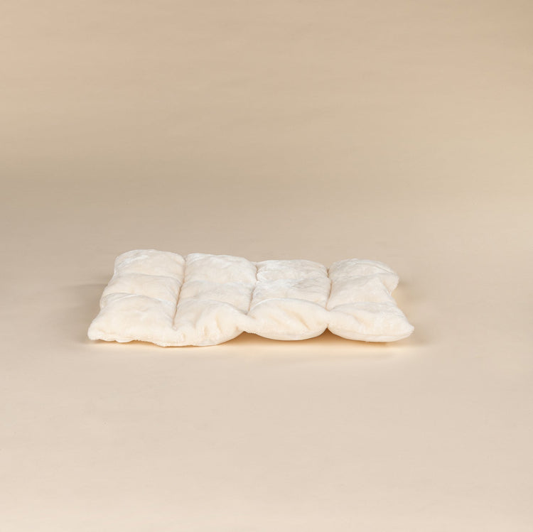 Cream Lounge Lying Area (incl. cushion)