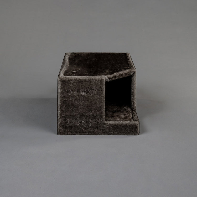 Playhouse Taupe, Corner Coon 55 x 35 x 25 cm (incl. cushion)