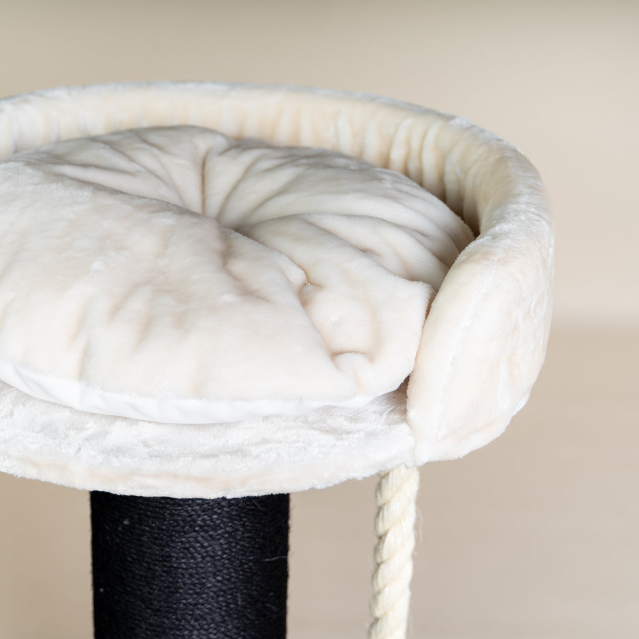 Cat Tree Chartreux Blackline (Beige)
