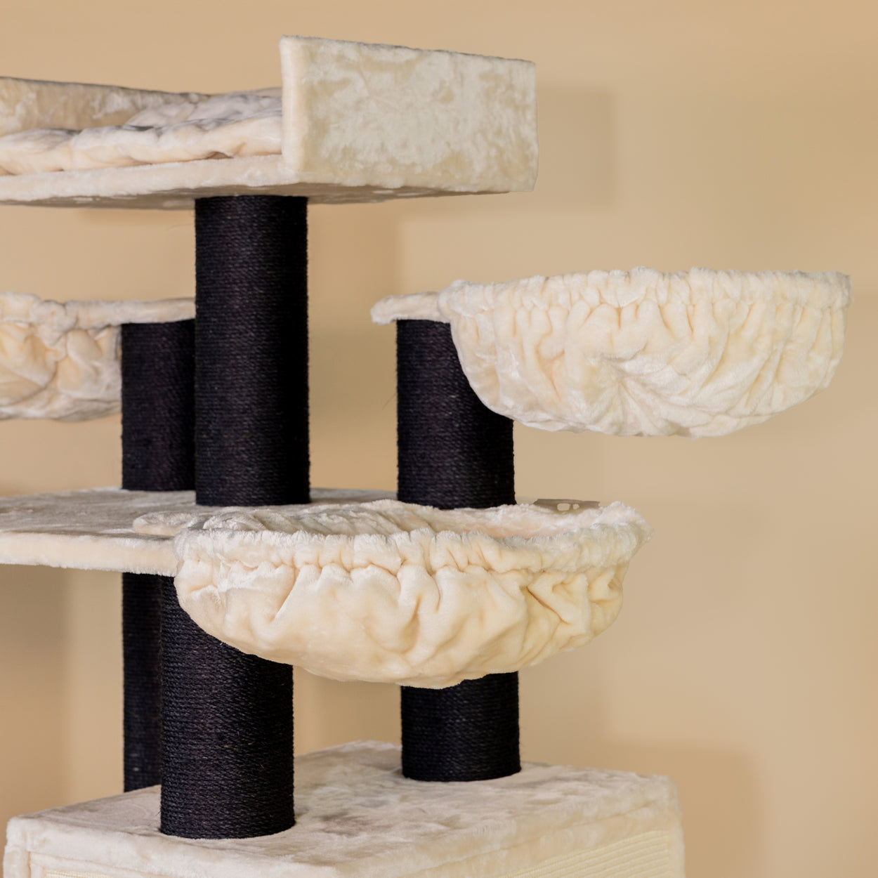 Cat Tree Cat Paradise Blackline Plus (Cream)