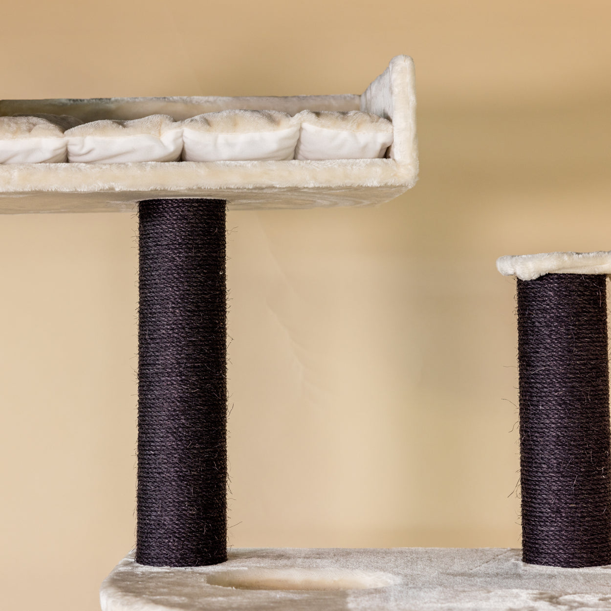 Cat Tree Cat Penthouse Blackline (Cream)