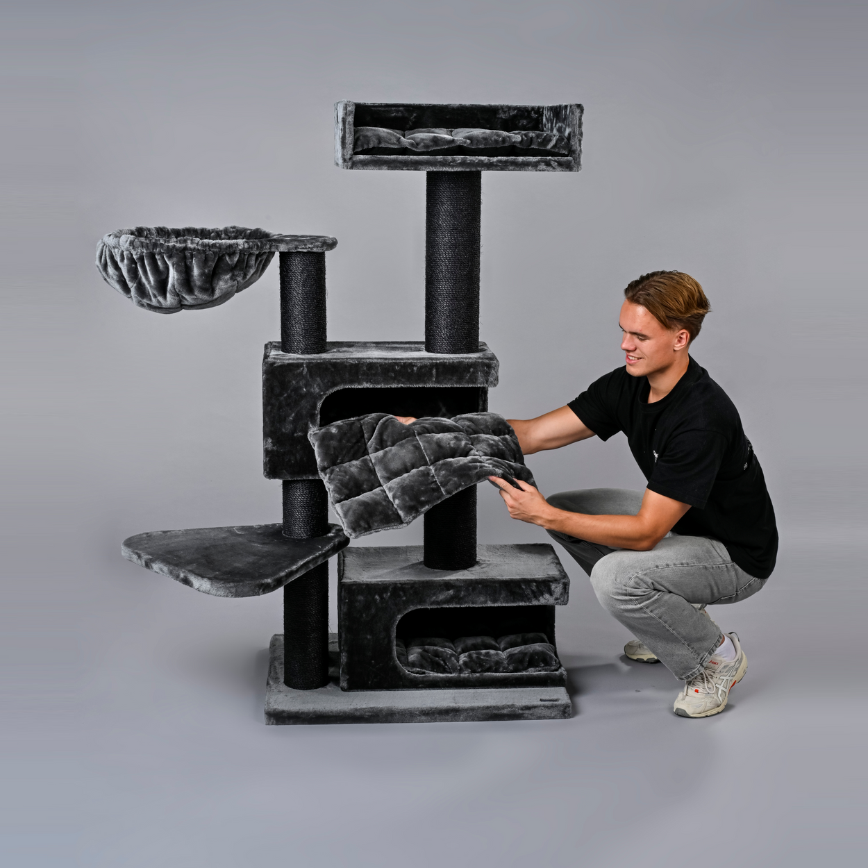 Cat Tree Norwegian Cat Retreat Blackline (Dark Grey)