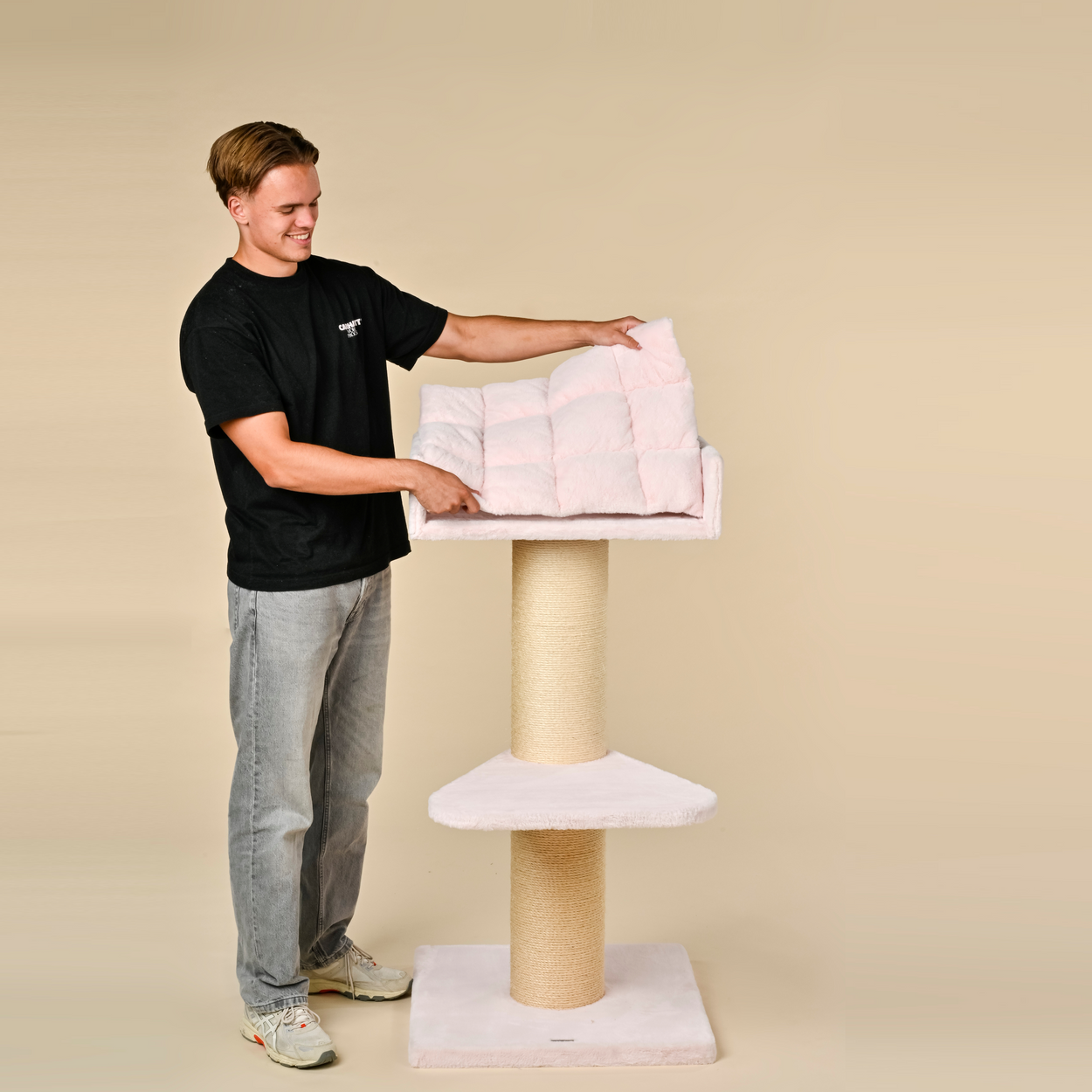 Cat Tree Maine Coon Lounge (Pink Teddy)