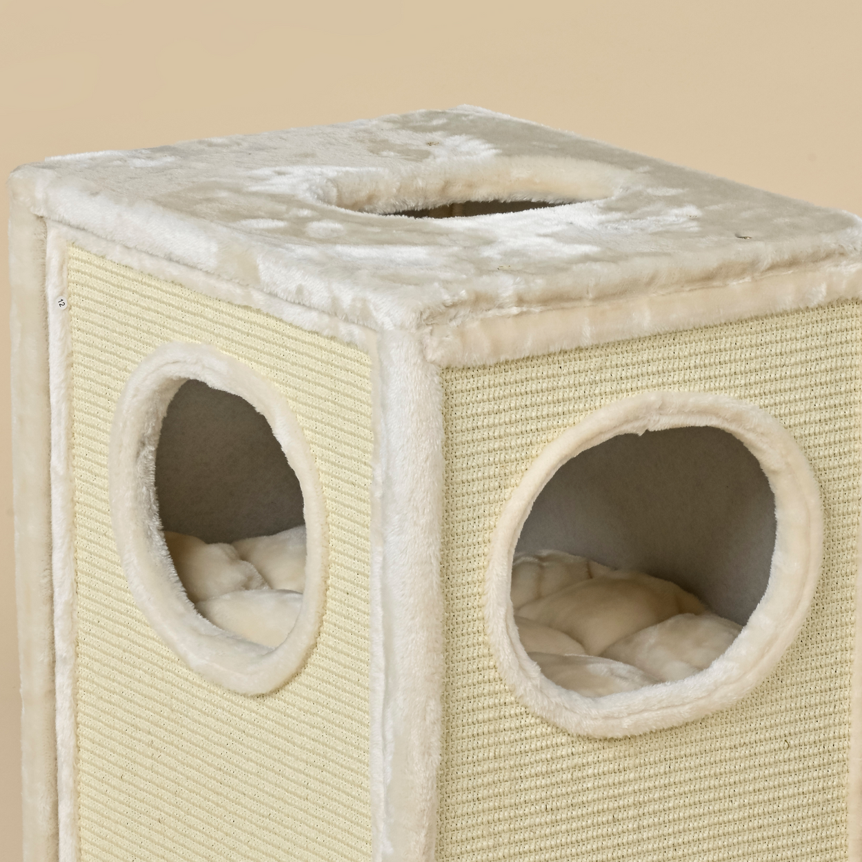Scratching Barrel Penthouse (Cream)
