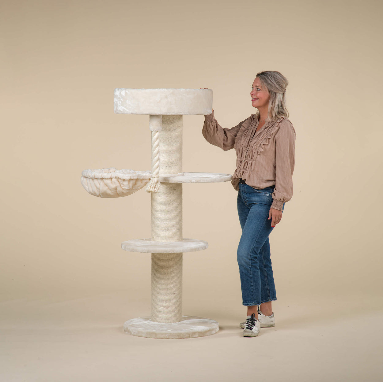 Cat Tree Maine Coon Sleeper Plus (Cream)
