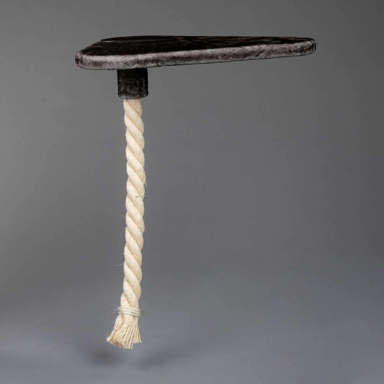 Large, Taupe Lying Area Step With Play Rope Triangular (for 12, 15 or 20 cm poles)