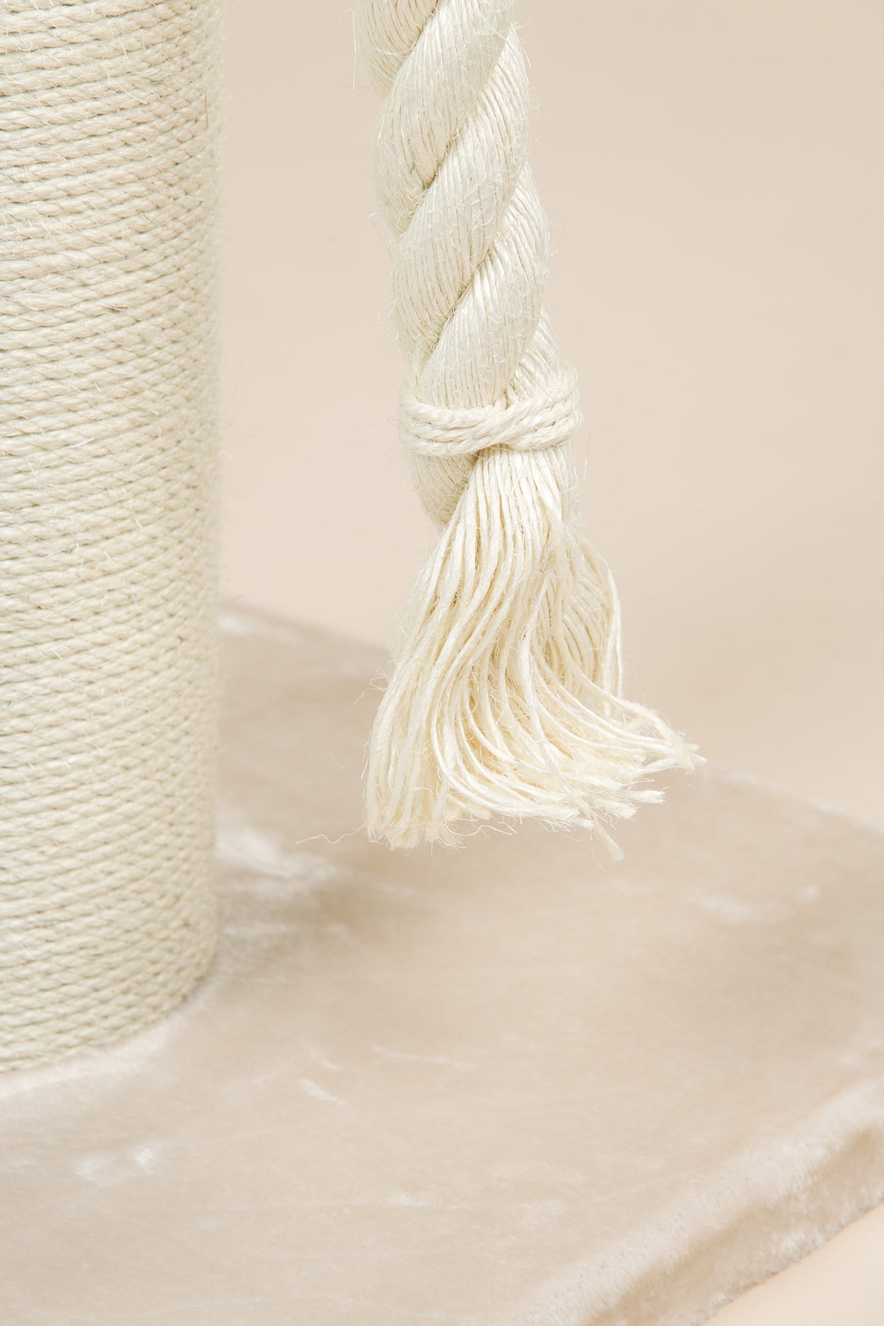 Cat Tree Chartreux (Cream)