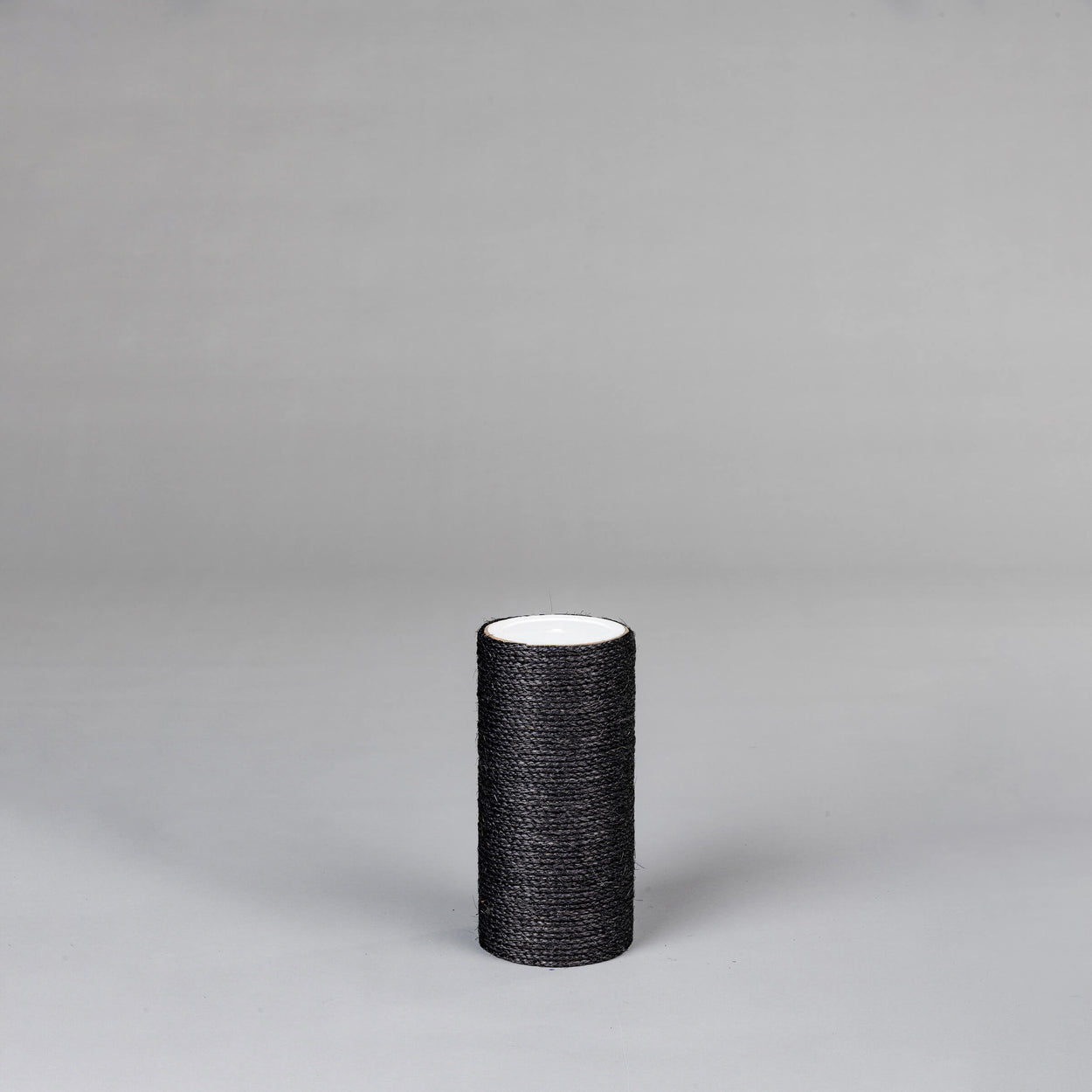 Sisal Pole 30 cm x 15 cmØ - M8 (Blackline)