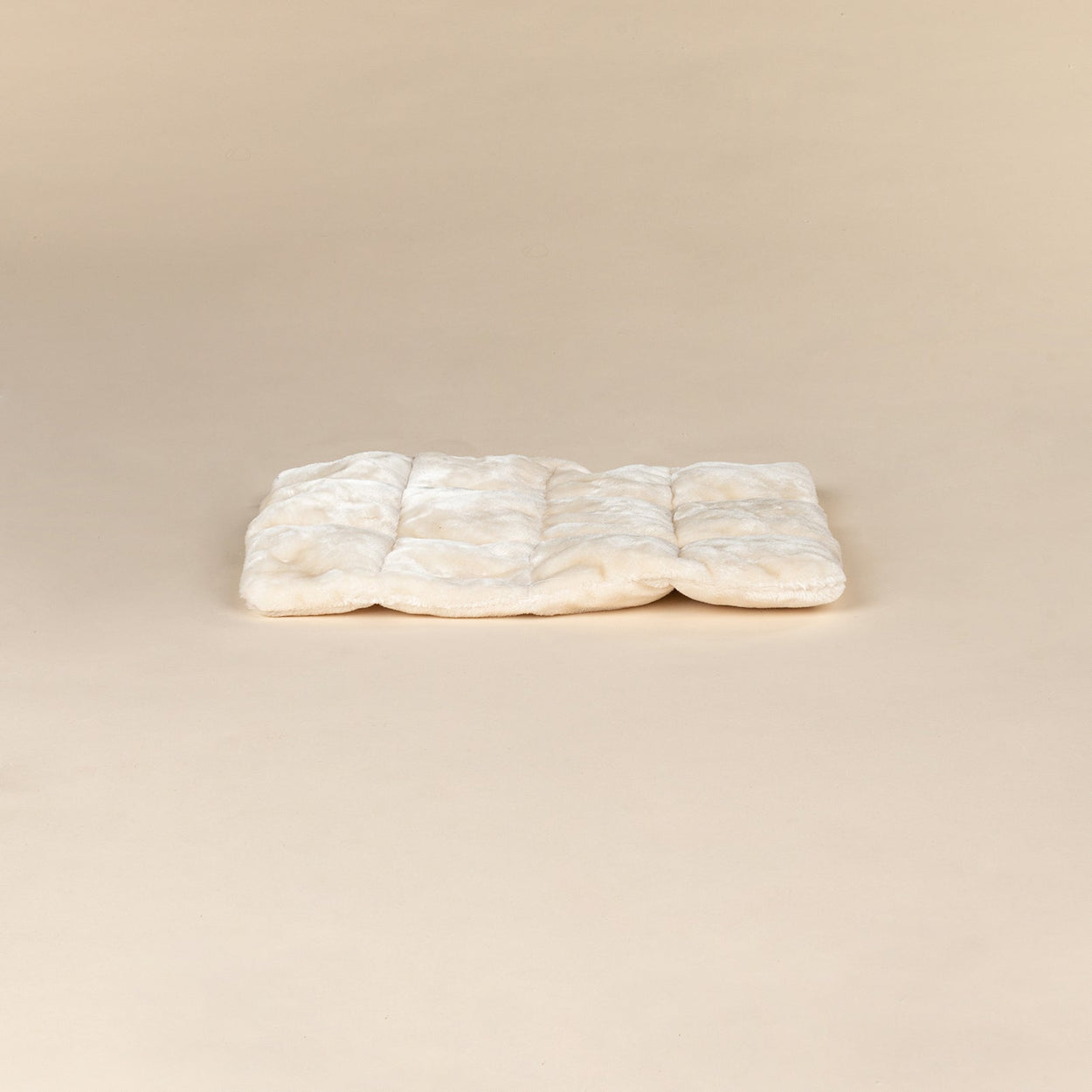 Scratching Barrel Penthouse (Cream)