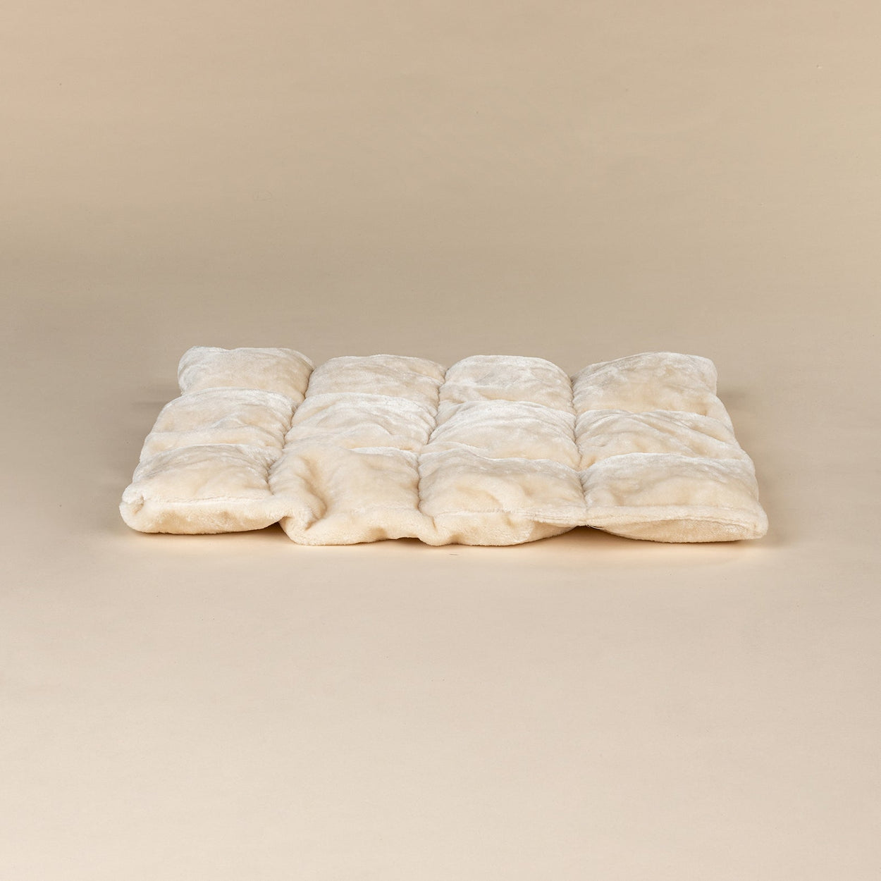 Scratching Barrel Palace Right (Cream)